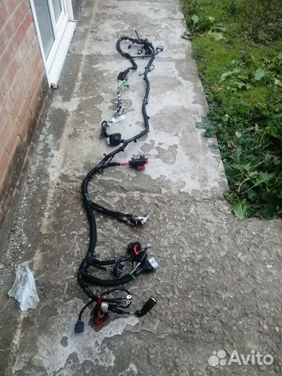 Проводка моторного отсека Jeep Grand Cherokee WK2