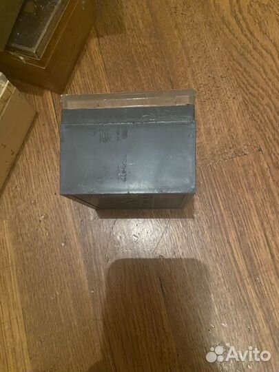 Коробки баночки пластиковые с крышкой для мелочей