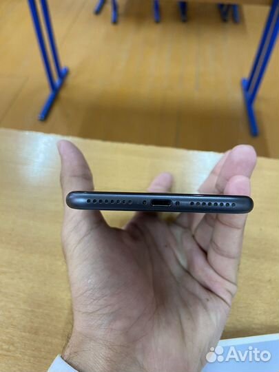 iPhone 8 Plus, 64 ГБ