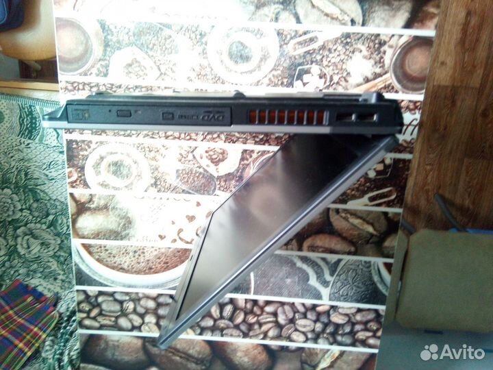 Продаю ноутбук