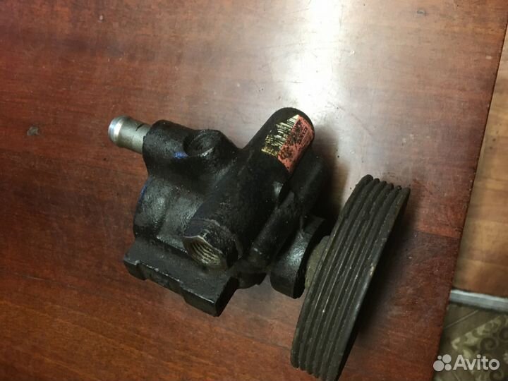 Насос гура Renault Kangoo