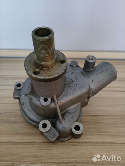 Помпа на 406 двс змз