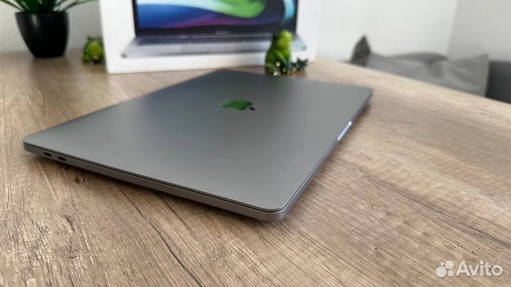 Apple MacBook Pro 13 M2 8/256Gb + Гарантия