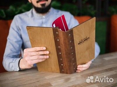Деревянное меню на заказ в Гатчине