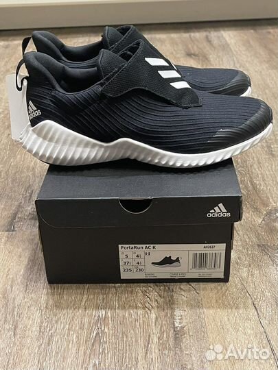 Кроссовки женские adidas 37 размер