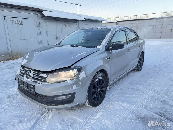 Volkswagen Polo 1.4 AMT, 2018, битый, 261 000 км