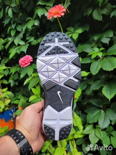 Кроссовки nike training оригинал новые