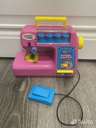Детская швейная машинка