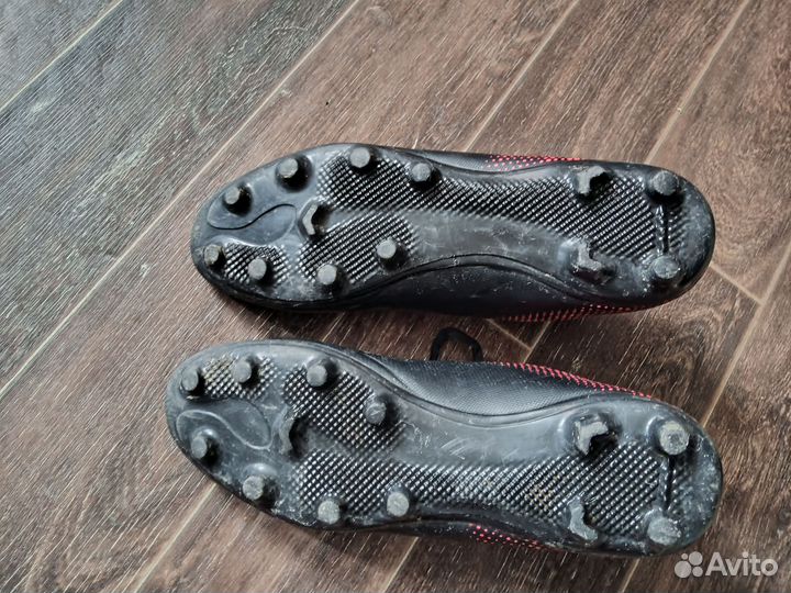 Футбольные бутсы demix