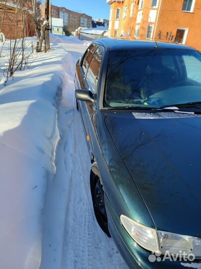 Ford Mondeo 1.6 МТ, 1996, 290 000 км