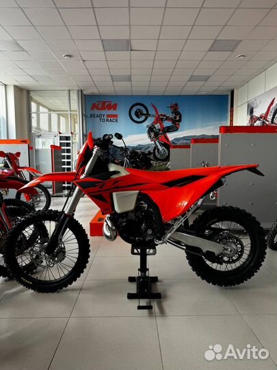 Мотоцикл KTM EXC 300 2Т (2025 модельный год)