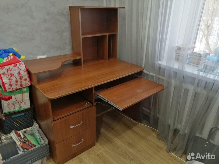 Компьютерный стол