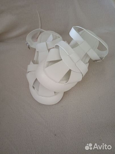Сандалии женские