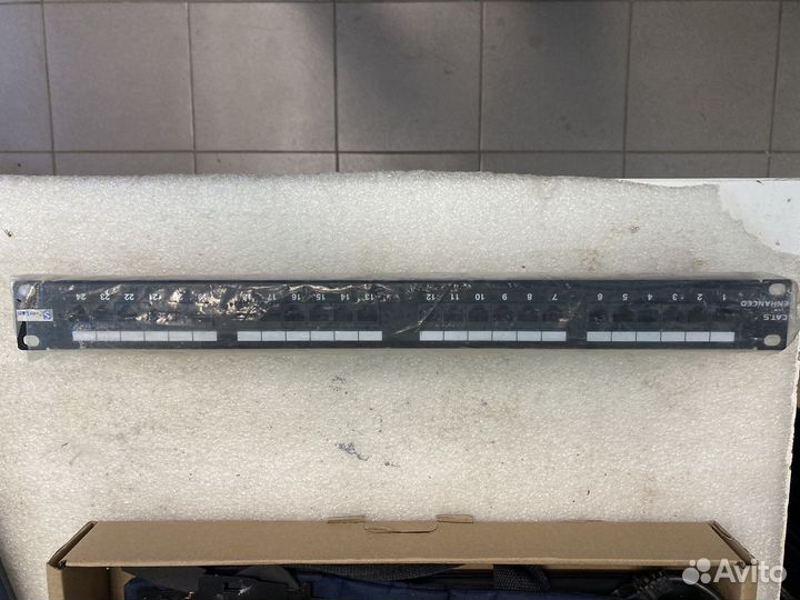 Патч панель 24 портов