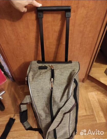 Сумка на колесиках маленькая, новая