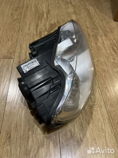 Фара правая Touareg 1 рестайл