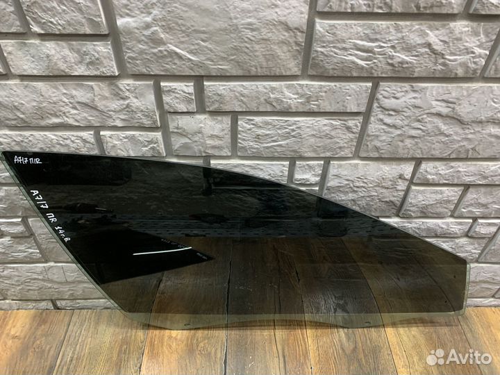 Skoda Octavia A7 Стекло двери передней LH RH