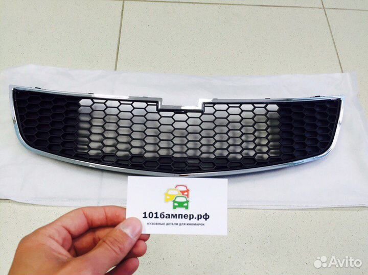 Решетка радиатора Chevrolet Cruze 9-12г нижняя