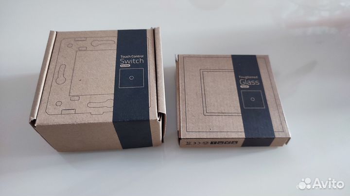 Сенсорный выключатель Livolo