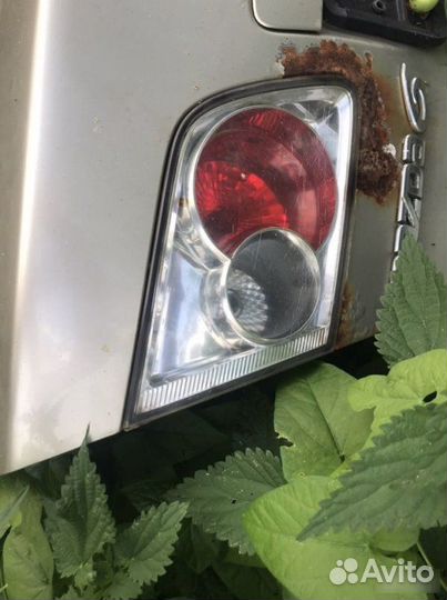 Фонарь внутренний задний Mazda 6 GG 2002-2005