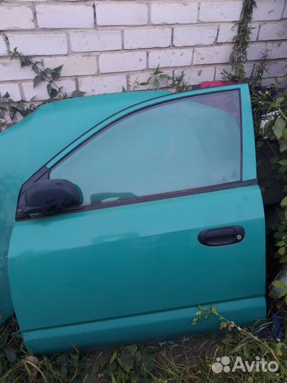 Дверь передняя левая Спейс Стар 2000