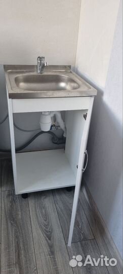 Кухонная мойка с тумбой