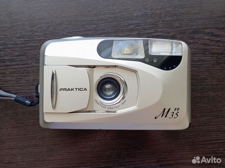 Пленочный фотоаппарат praktica