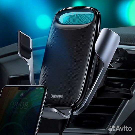 Автомобильный держатель с беспроводной зарядкой