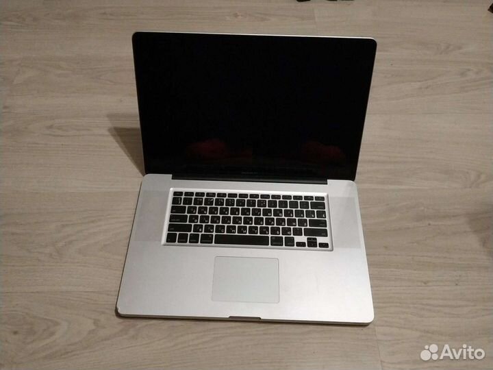 МАК бук про 17