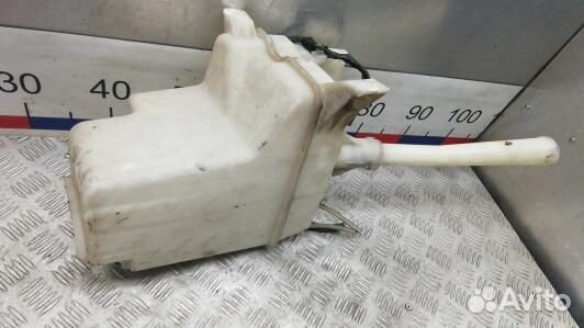 Бачок омывателя toyota corolla verso 2 (HBR15NL01)