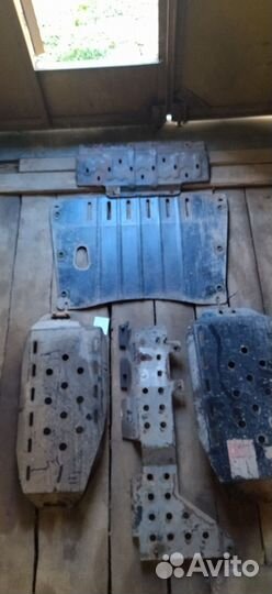 Защита металлическая радиатора, двигателя, баков