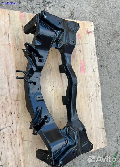 Подрамник задний Mitsubishi Outlander 1