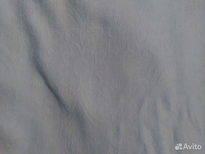 Старинная льняная скатерть