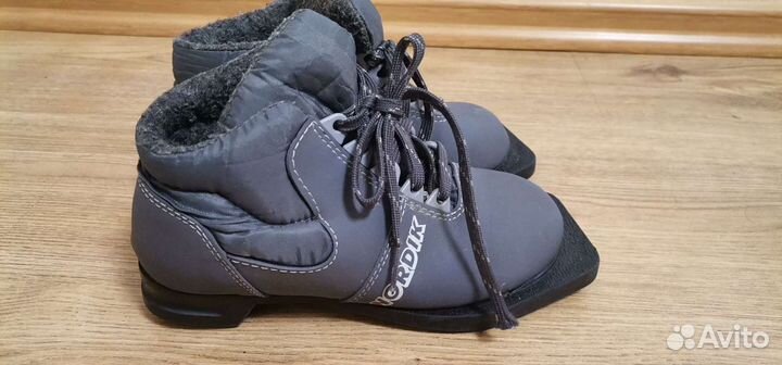 Лыжные ботинки детские 32