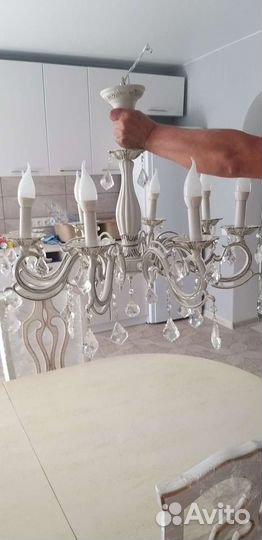Продам люстры