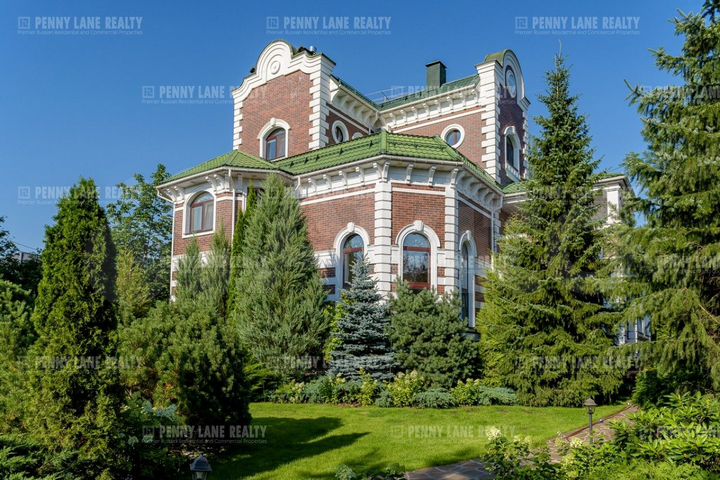 Коттедж 650 м² на участке 16 сот.