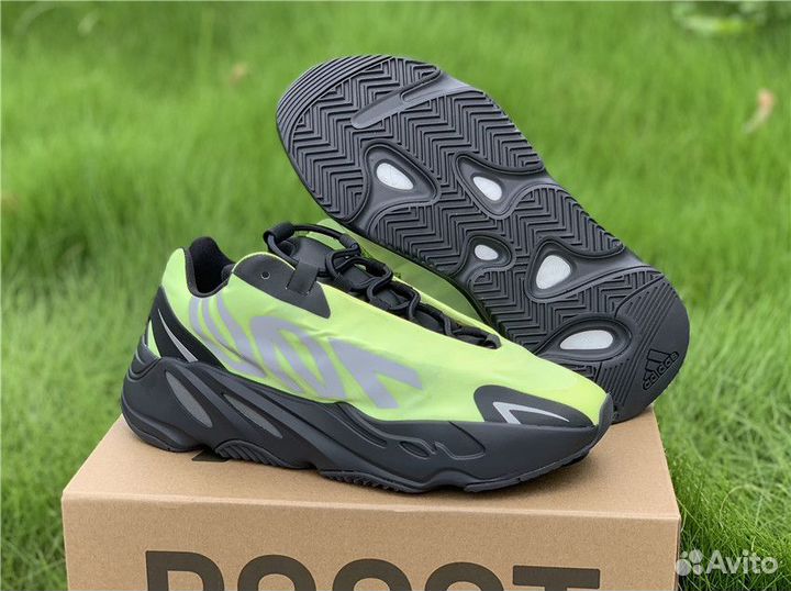 Новый Кроссовки Adidas Yeezy Boost 700 mnvn