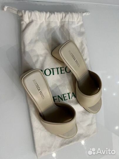 Сабо Bottega Veneta