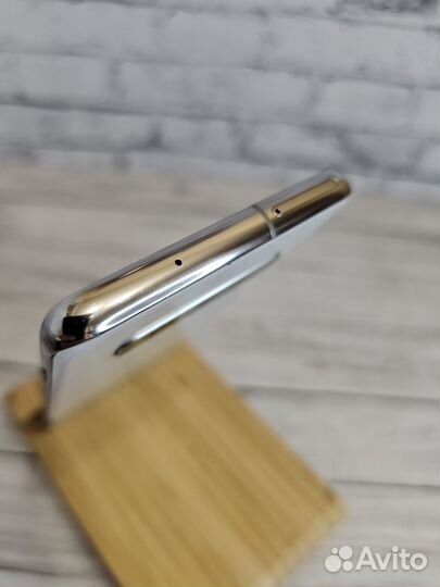 Samsung Galaxy S10, 8/128 ГБ