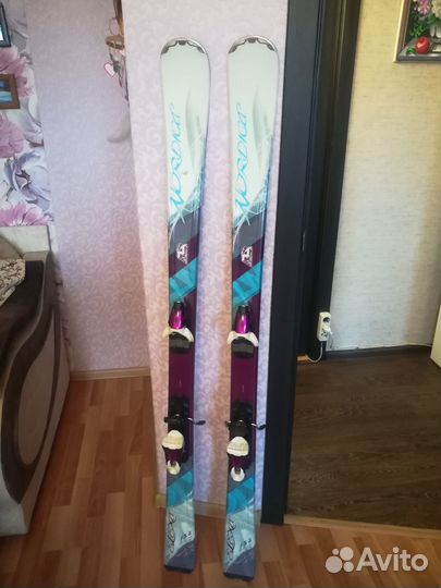 Горные лыжи и ботинки