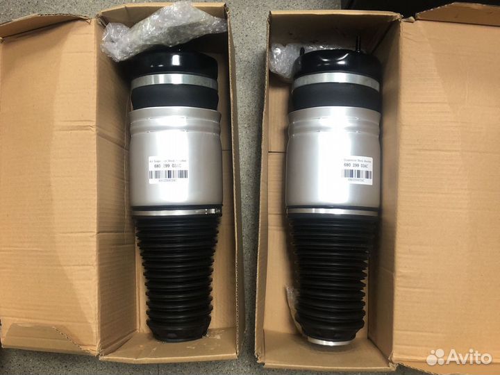 Пневмобалоны передние Grand Cherokee WK2