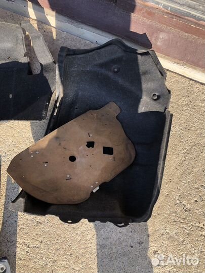 Обшивка багажника Toyota Mark 2 jzx100 / Gx100