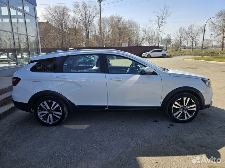LADA Vesta Cross 1.6 МТ, 2020, 125 000 км