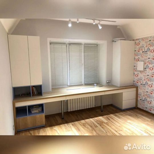 Рабочая зона у окна на заказ