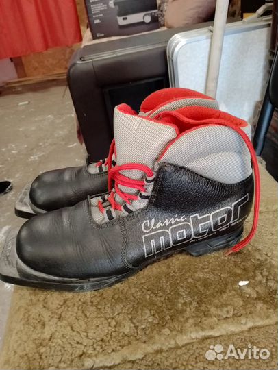 Лыжные ботинки 38р б/у