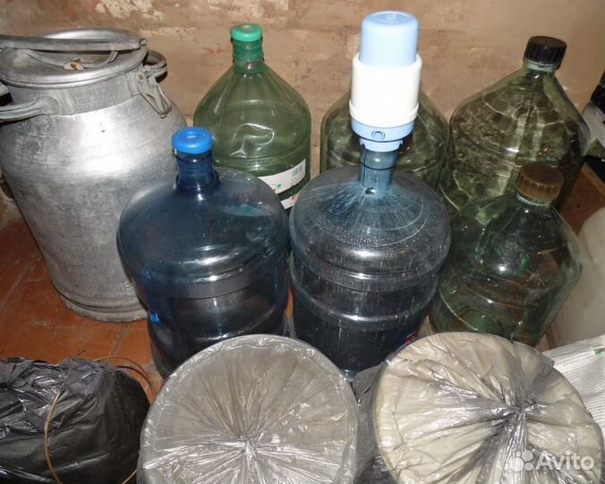Продаются различные ёмкости (для воды и т.п.)