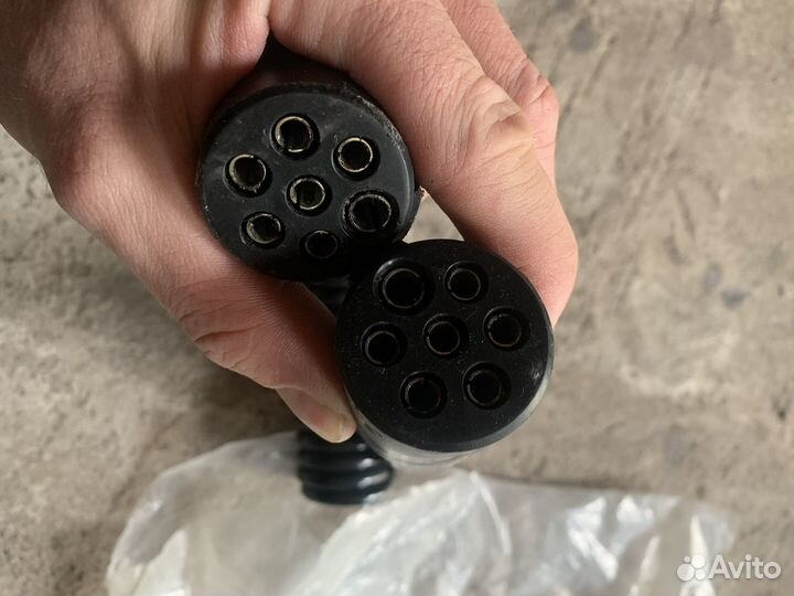 Кран уровня пола полуприцепа