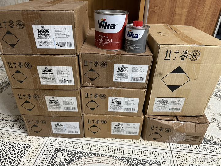 Автоэмаль Vika и отвердитель