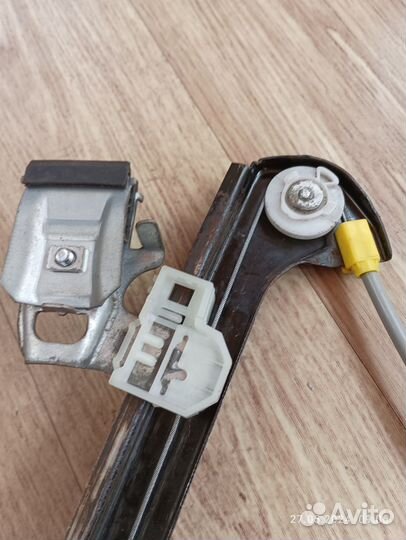 Стеклоподьемник