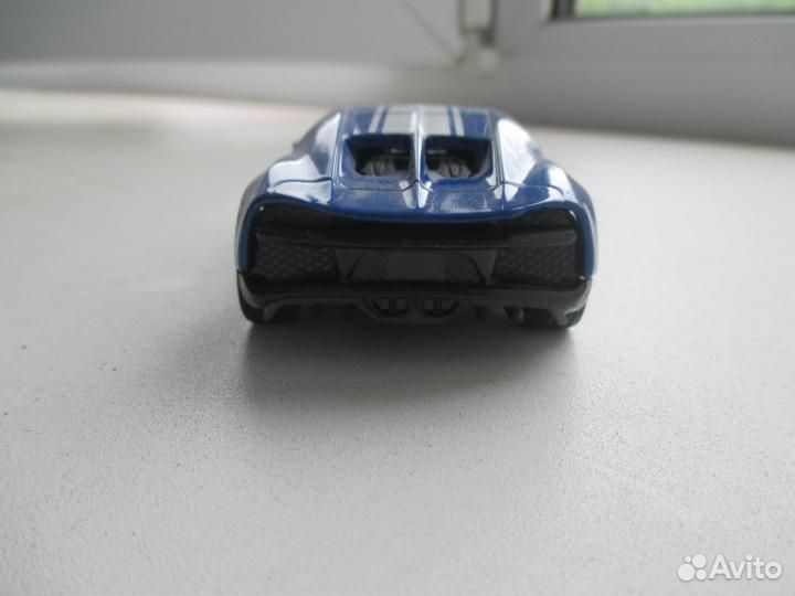 Машинка синяя